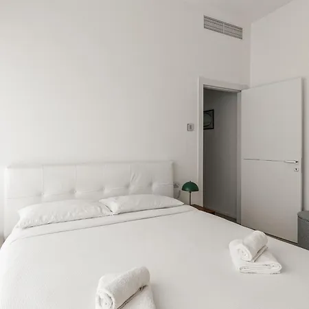 Apartamento 1br Uberto Visconti Di Modrone A With Balcony In