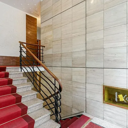 1br Uberto Visconti Di Modrone A With Balcony In Apartamento Milão