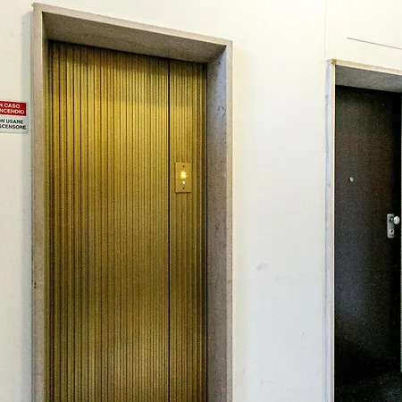 1br Uberto Visconti Di Modrone A With Balcony In Milão