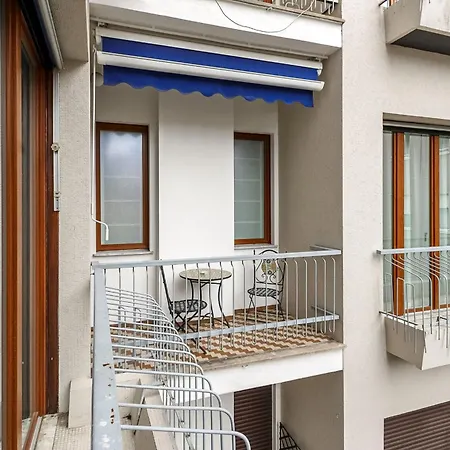 1br Uberto Visconti Di Modrone A With Balcony In Apartamento *